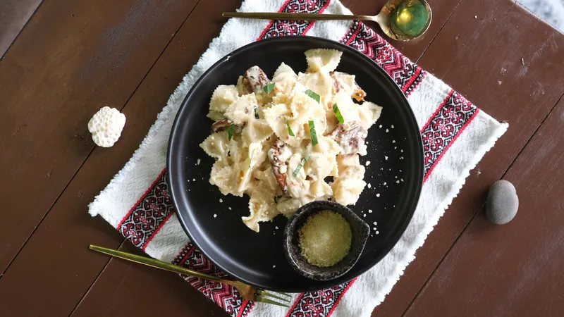 Chicken & Sun-Dried Tomato Pasta